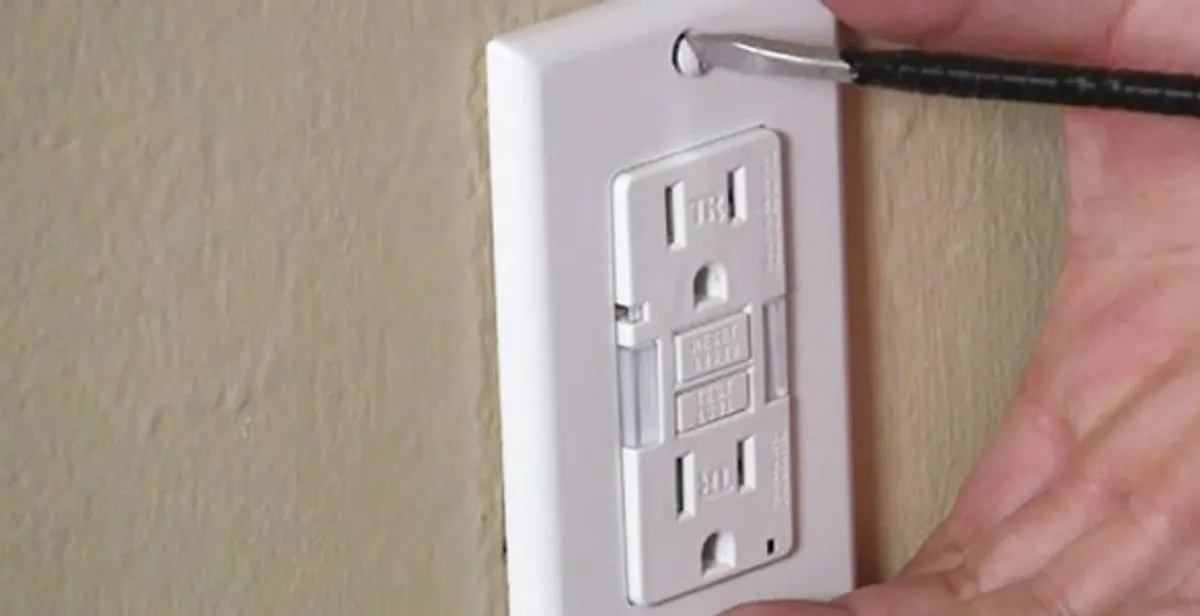 gfc outlets service securing and mounting ground fault circuit interrupter outlet by certified electricians in Miami, FL